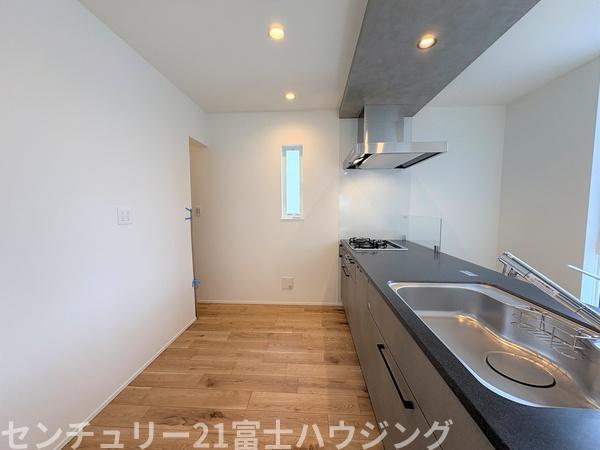 茅ヶ崎市松風台Ⅲ　新築分譲住宅　B棟　全2棟