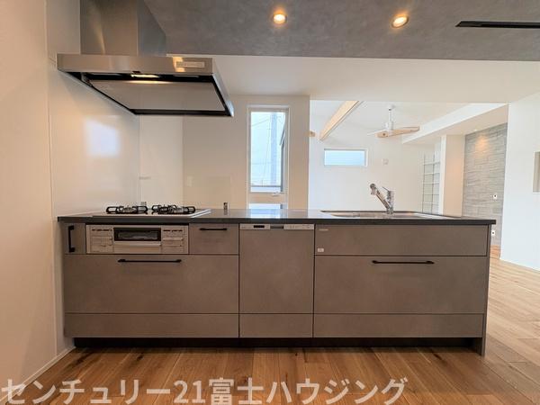 茅ヶ崎市松風台Ⅲ　新築分譲住宅　B棟　全2棟