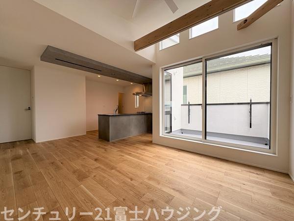 茅ヶ崎市松風台Ⅲ　新築分譲住宅　B棟　全2棟
