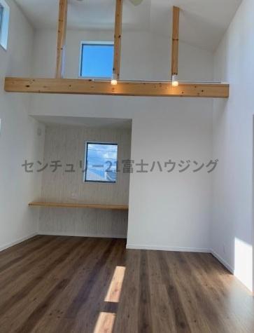 茅ヶ崎市松浪１丁目の中古一戸建て