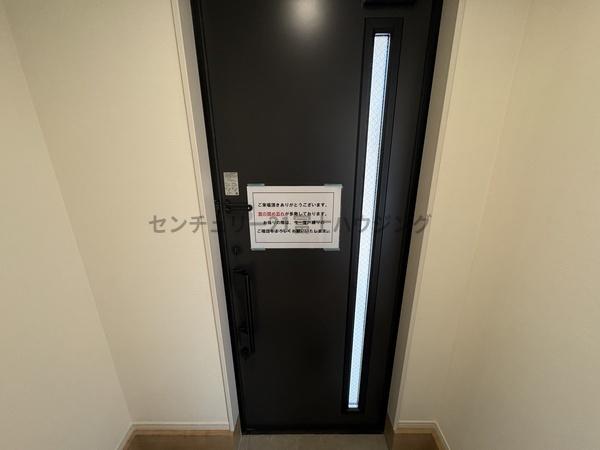 茅ヶ崎市赤羽根の新築一戸建(玄関)