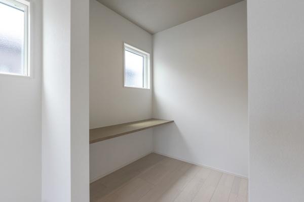 高槻市安岡寺町２丁目の新築一戸建