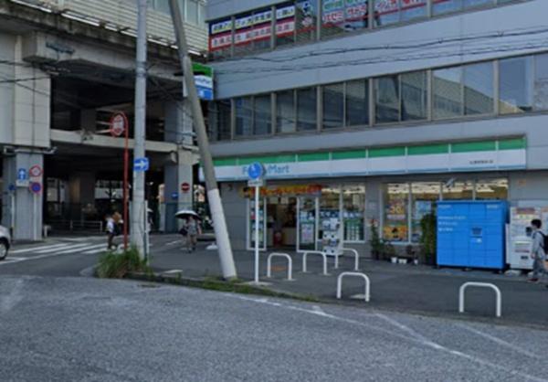 ファーストタワー大津MARY(ファミリーマート大津京駅前店)