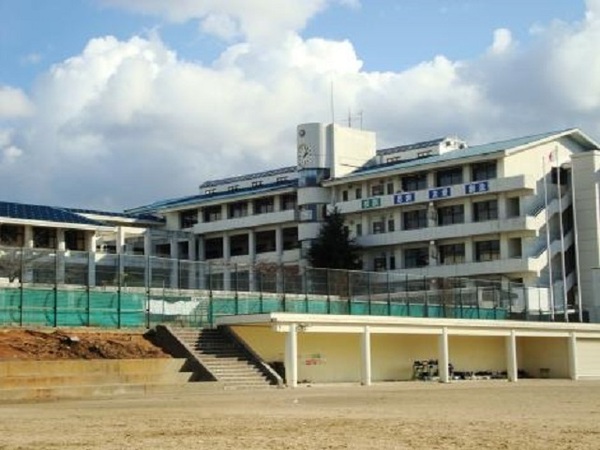 草津市追分3丁目の土地(草津市立高穂中学校)