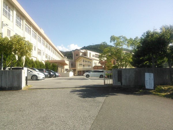 野洲市栄の土地(野洲市立野洲中学校)