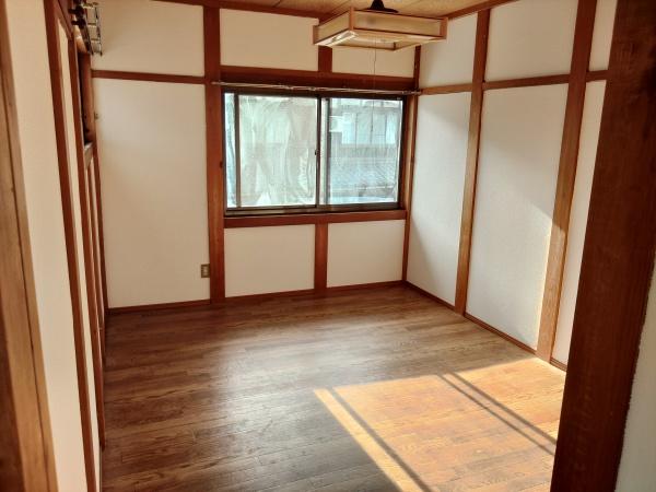 米原市西山貸家