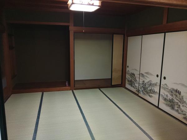 米原市西山貸家