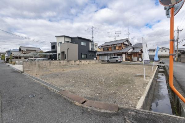 守山市二町町の新築一戸建