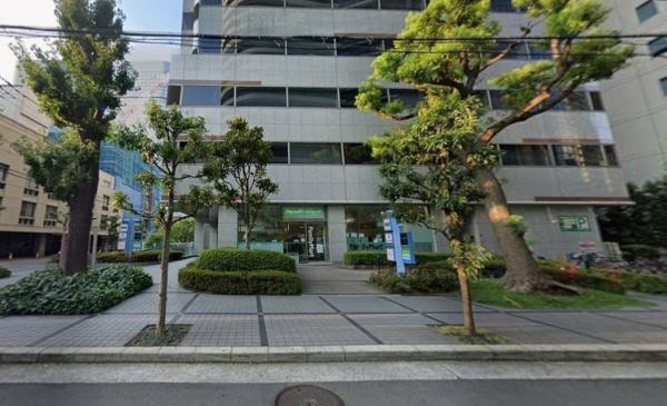 BrilliaTower堂島(ファミリーマート堂島浜店)