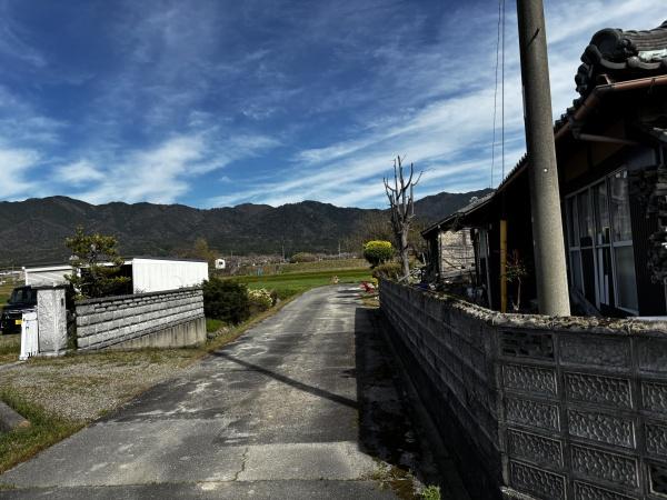 東近江市北花沢町の中古一戸建て