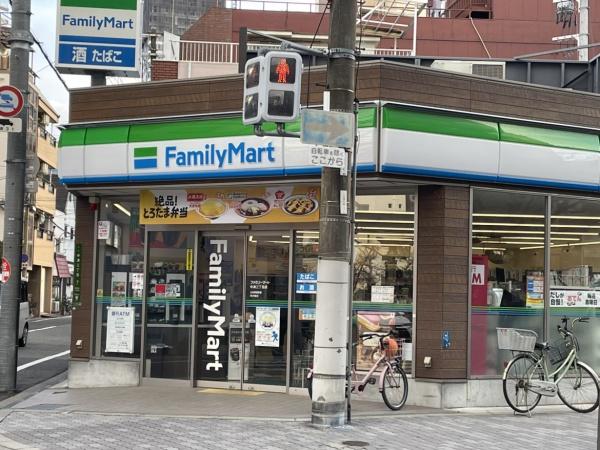 中津セントポリア(ファミリーマート中津三丁目店)