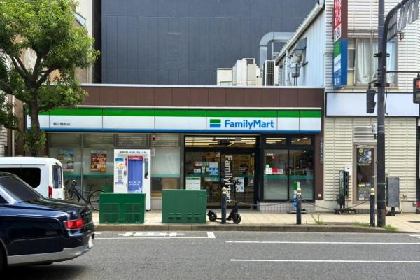 プレミストタワー靱本町(ファミリーマート靱公園前店)