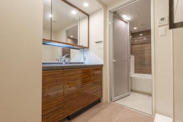 プレミストタワー靱本町