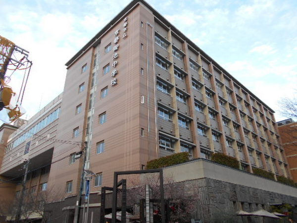 京都市中京区末丸町の中古一戸建て(京都市立京都御池中学校)