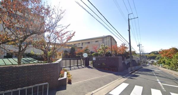 高槻市安岡寺町２丁目の新築一戸建(高槻市立芝谷中学校)