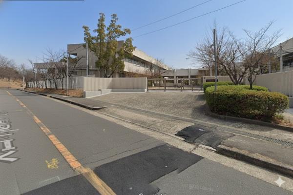 吹田市津雲台６丁目の土地(吹田市立古江台中学校)