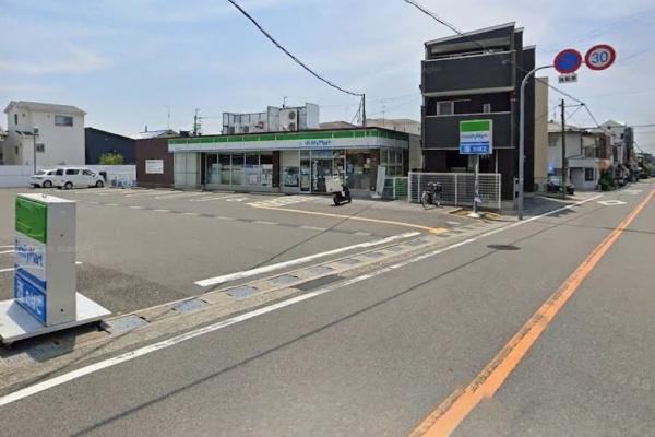 豊中市春日町４丁目の土地(ファミリーマート豊中春日町店)