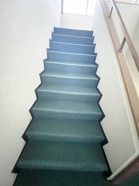 診療所跡、木造２階建住宅