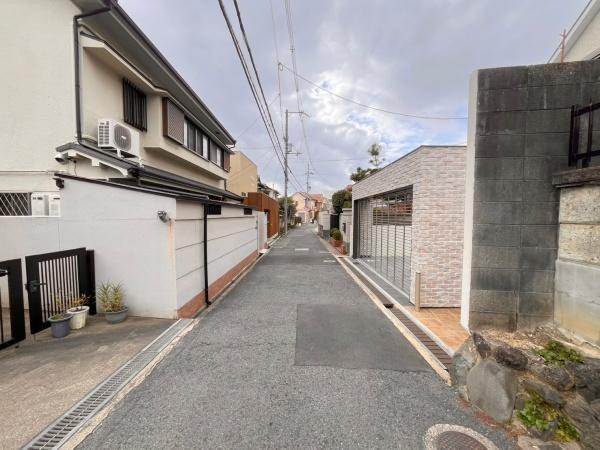 寝屋川市東香里園町　中古戸建