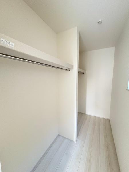 寝屋川市太秦中町　新築戸建