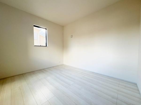 寝屋川市太秦中町　新築戸建