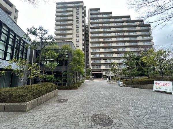 オークヒルズ香里六番館