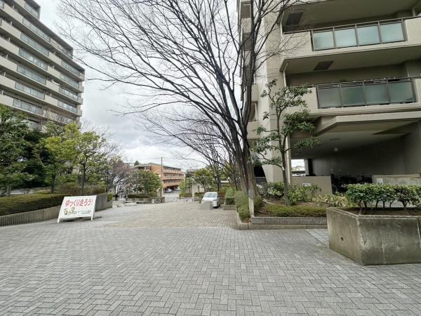 オークヒルズ香里六番館