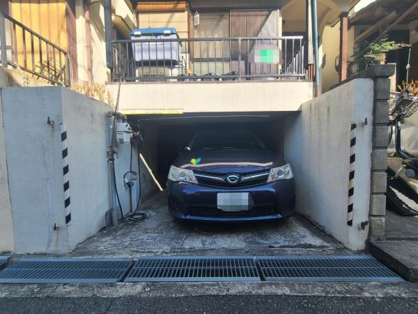 箕面市半町４丁目の中古一戸建て