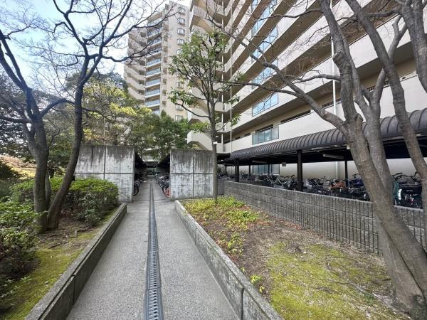 オークヒルズ香里四番館
