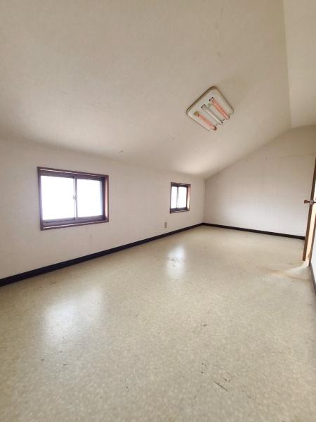 寝屋川市高柳４丁目の中古一戸建て
