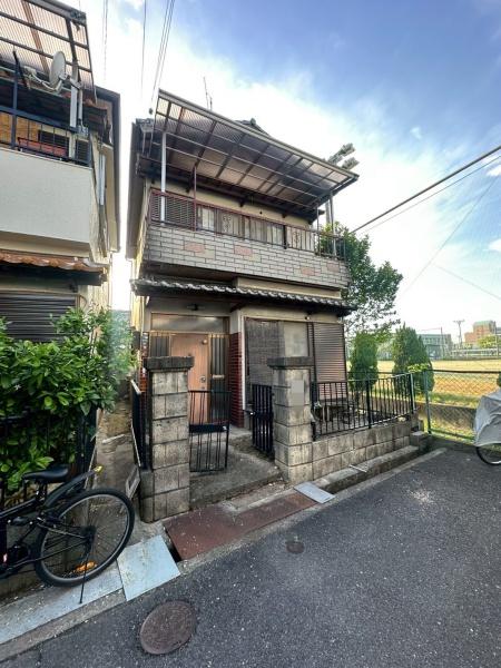 寝屋川市池田中町　古家付き土地