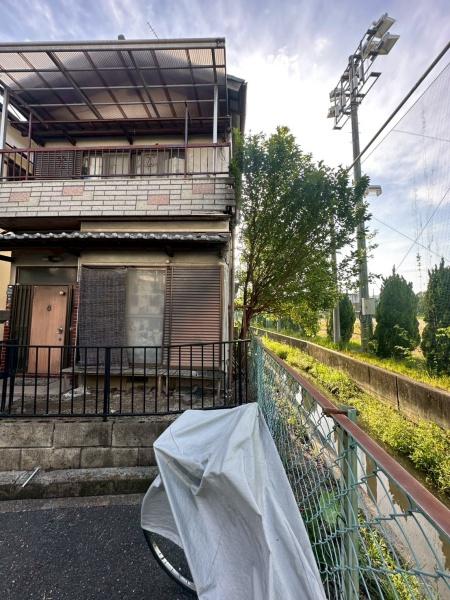 寝屋川市池田中町　古家付き土地