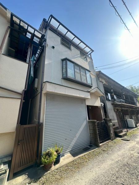寝屋川市黒原城内町　中古戸建