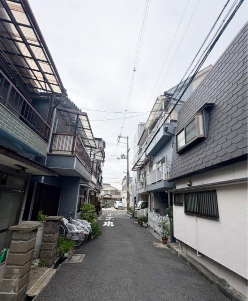 守口市金田町2丁目の中古一戸建て(前面道路含む現地写真)