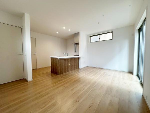 寝屋川市成美町　新築戸建
