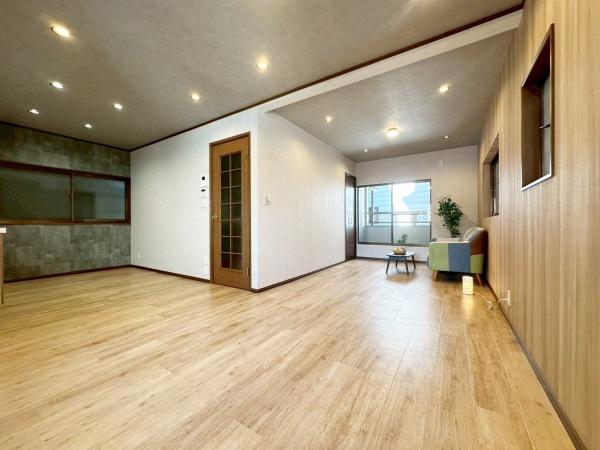 寝屋川市北大利町　中古戸建