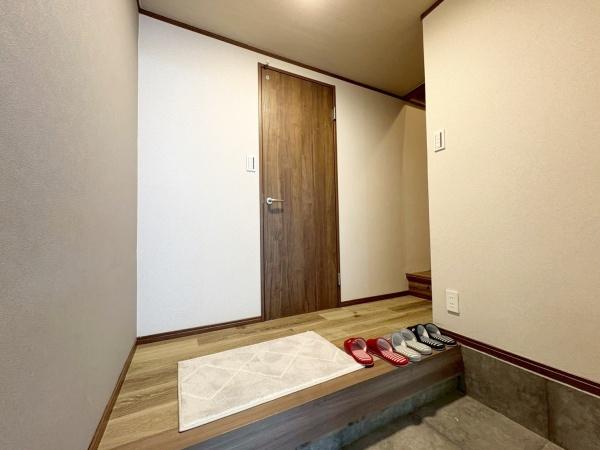 守口市八雲東町2丁目の中古一戸建て(玄関)