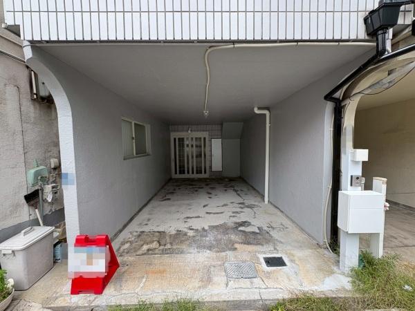 守口市八雲東町2丁目の中古一戸建て(駐車場)