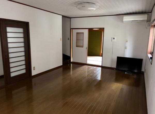 門真市本町の中古一戸建て(リビング)