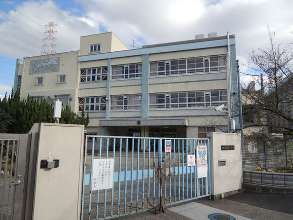 門真市四宮５丁目の中古一戸建て(門真市立四宮小学校)