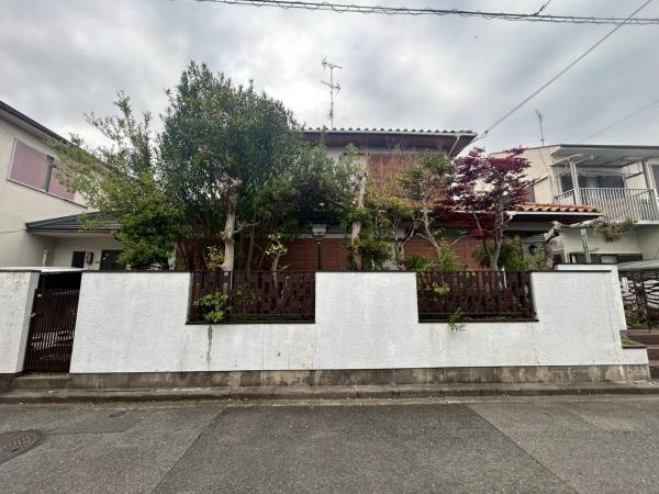 寝屋川市成田東が丘　古家付き土地