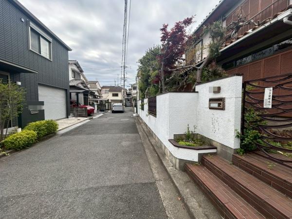 寝屋川市成田東が丘　古家付き土地