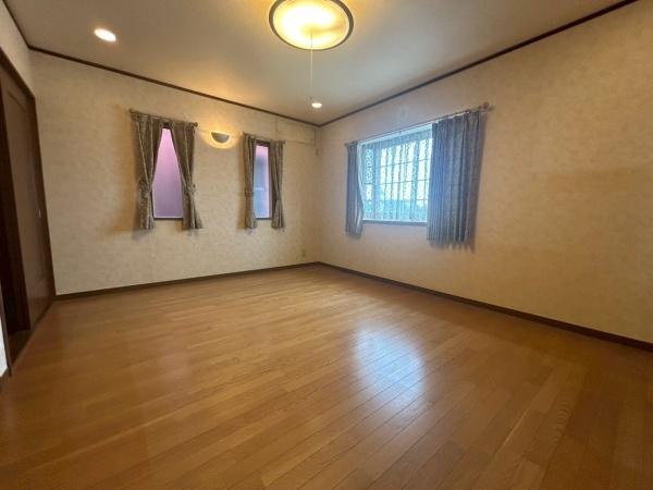 寝屋川市成田南町の中古一戸建て