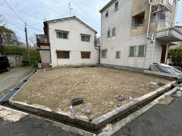 寝屋川市秦町　土地