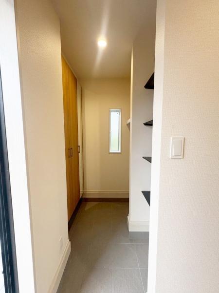 寝屋川市太秦中町　新築戸建