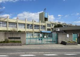 枚方市東香里元町の中古一戸建て(枚方市立香里小学校)