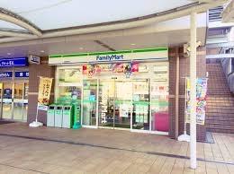 寝屋川市東香里園町の土地(ファミリーマート香里園駅前店)