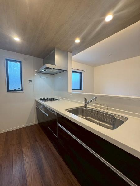 寝屋川市緑町　中古戸建