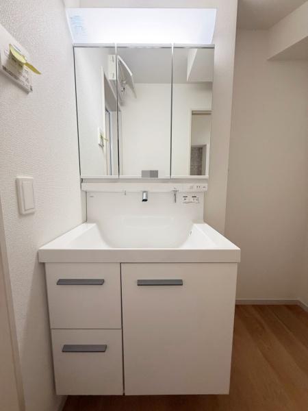 寝屋川市成田東が丘1期1号棟　新築戸建