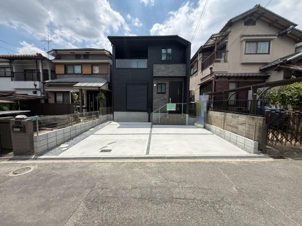 寝屋川市成田東が丘1期1号棟　新築戸建